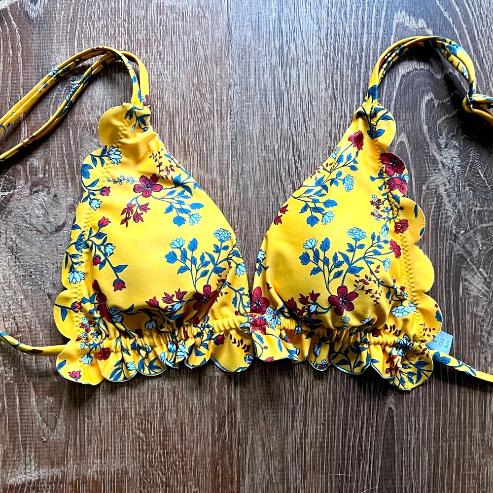 Floral bikini top